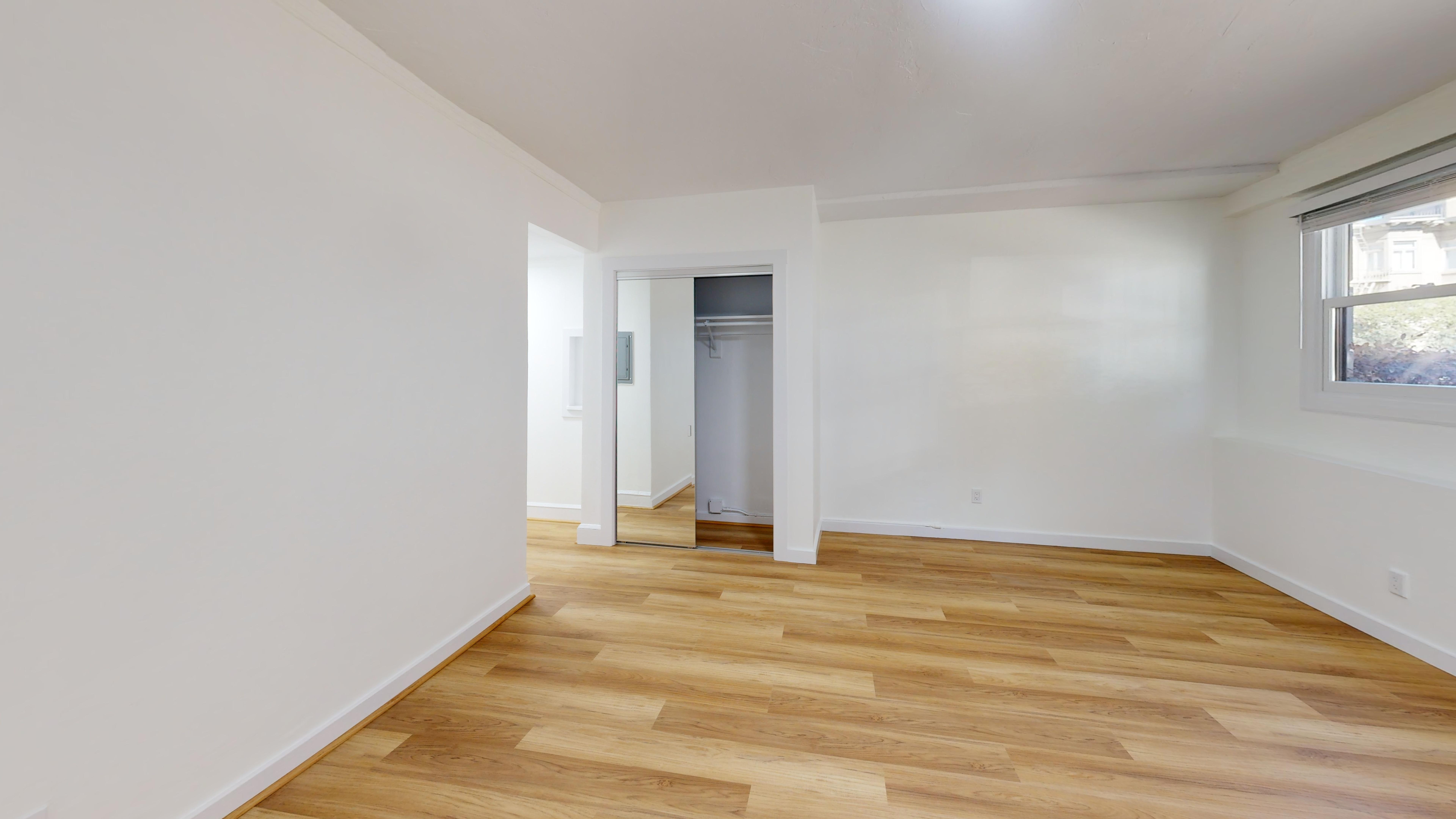 0BR/1BA Apartment on Washington Street · San Francisco photo 2